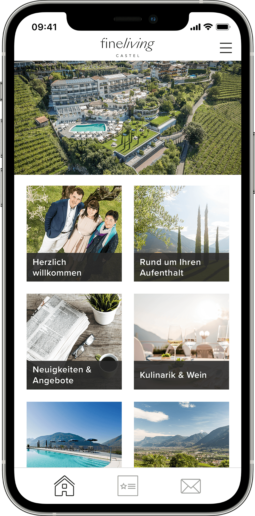 Smartphone zeigt die Hotel-App des Hotel Castel