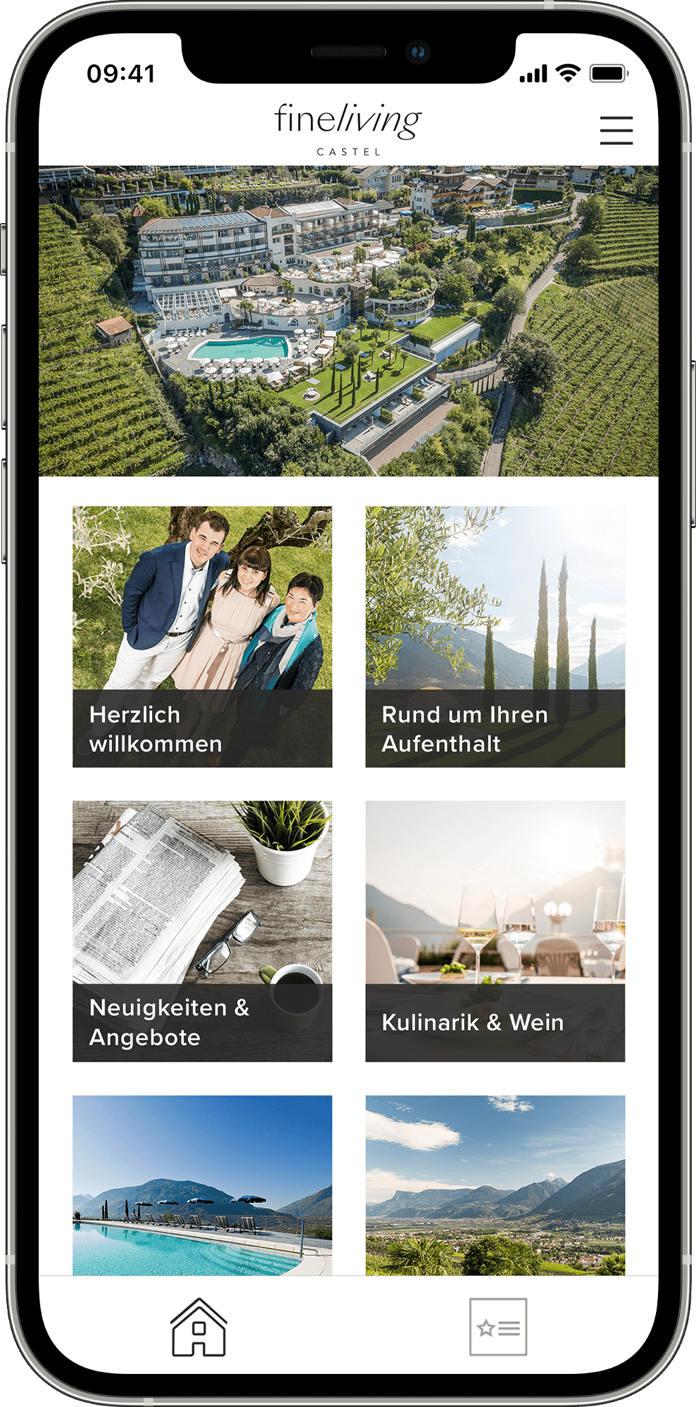 Smartphone zeigt die Hotel-App des Hotel Castel